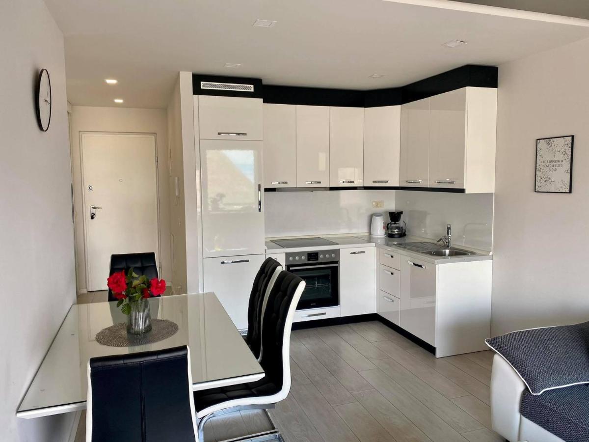 Lux Apartment Sea View Makarska Zewnętrze zdjęcie